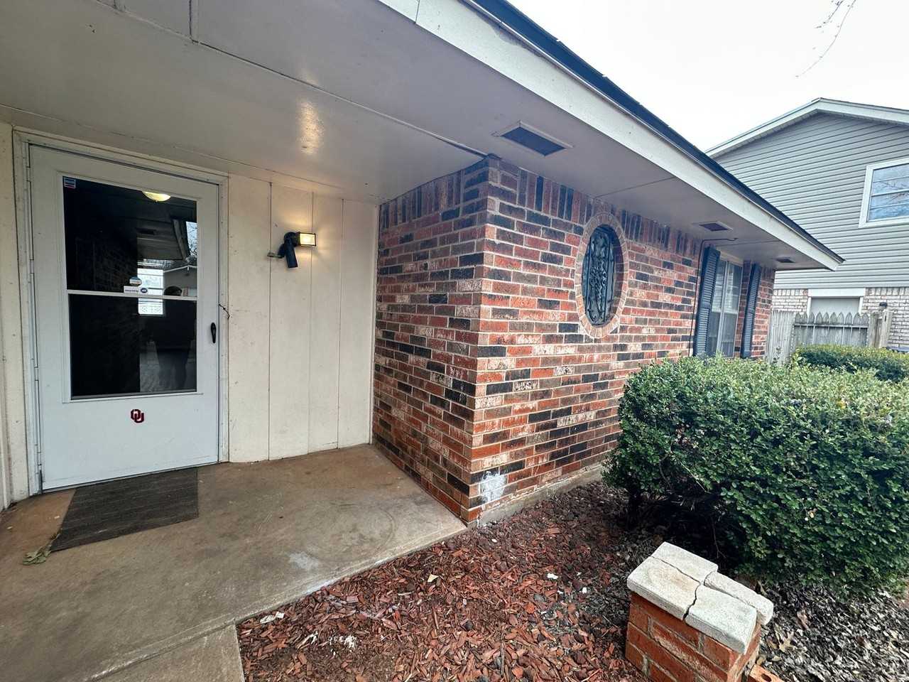 4908 Keith Dr - Photo 2 of 42