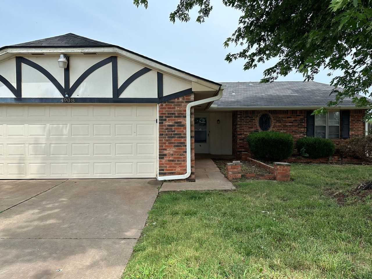 4908 Keith Dr - Photo 3 of 42