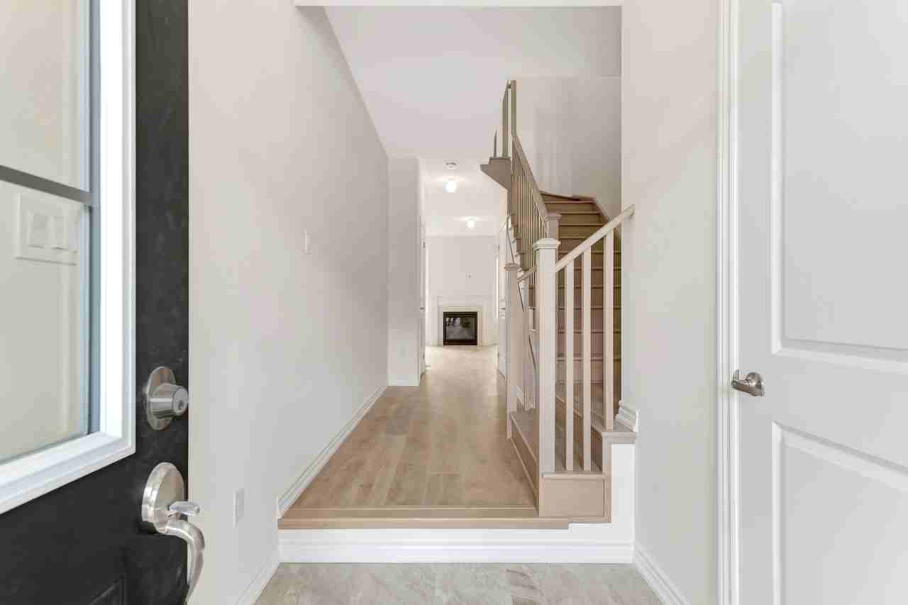 11 Durham Avenue - Photo 3 of 25