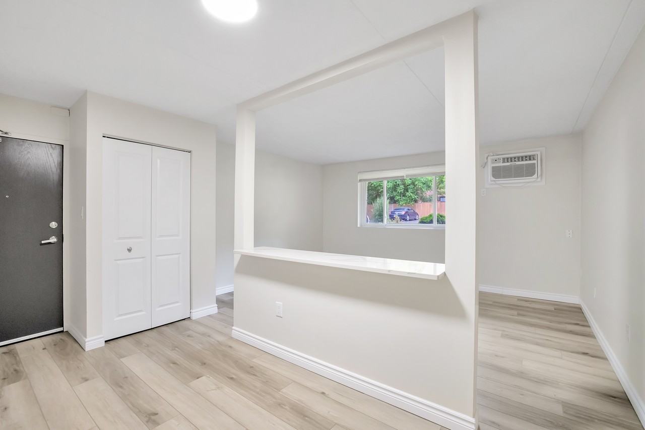 3155 Sandwich Street - Photo 4 of 15