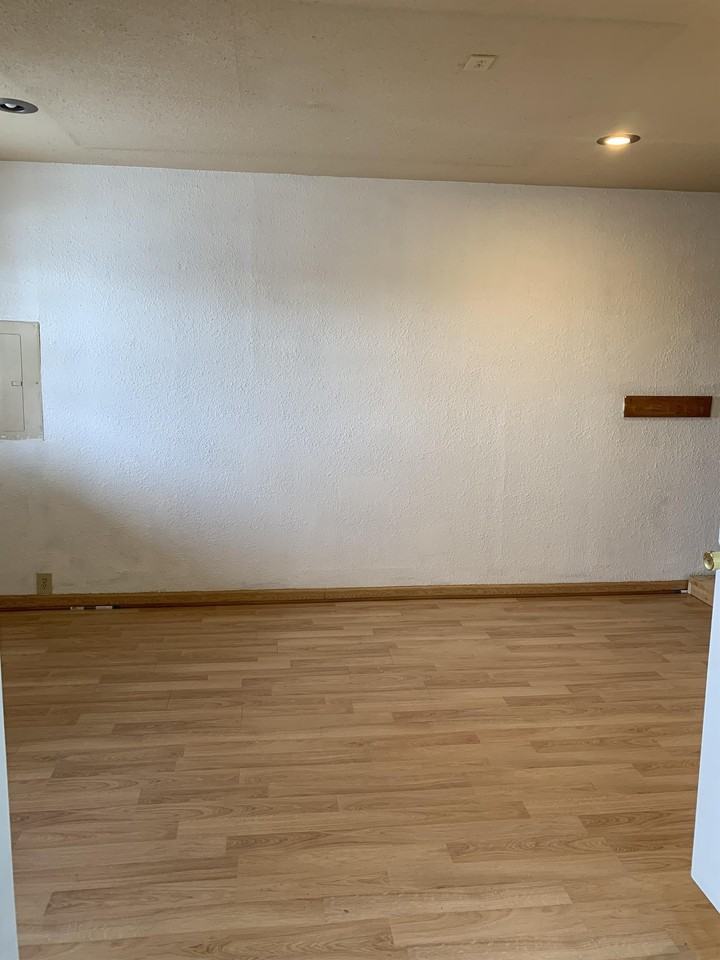 528 Lincoln ST 13 - 1 #1 - Photo 2 of 10