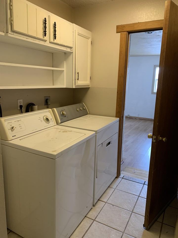 528 Lincoln ST 13 - 1 #1 - Photo 3 of 10