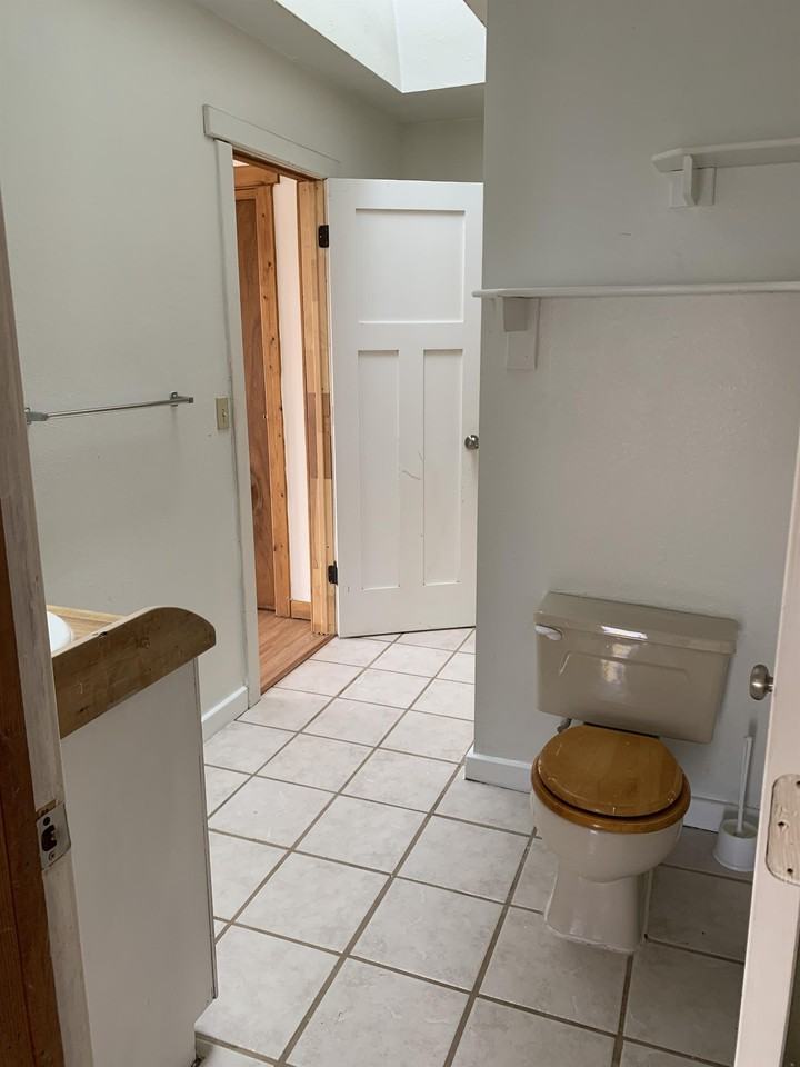 528 Lincoln ST 13 - 1 #1 - Photo 5 of 10