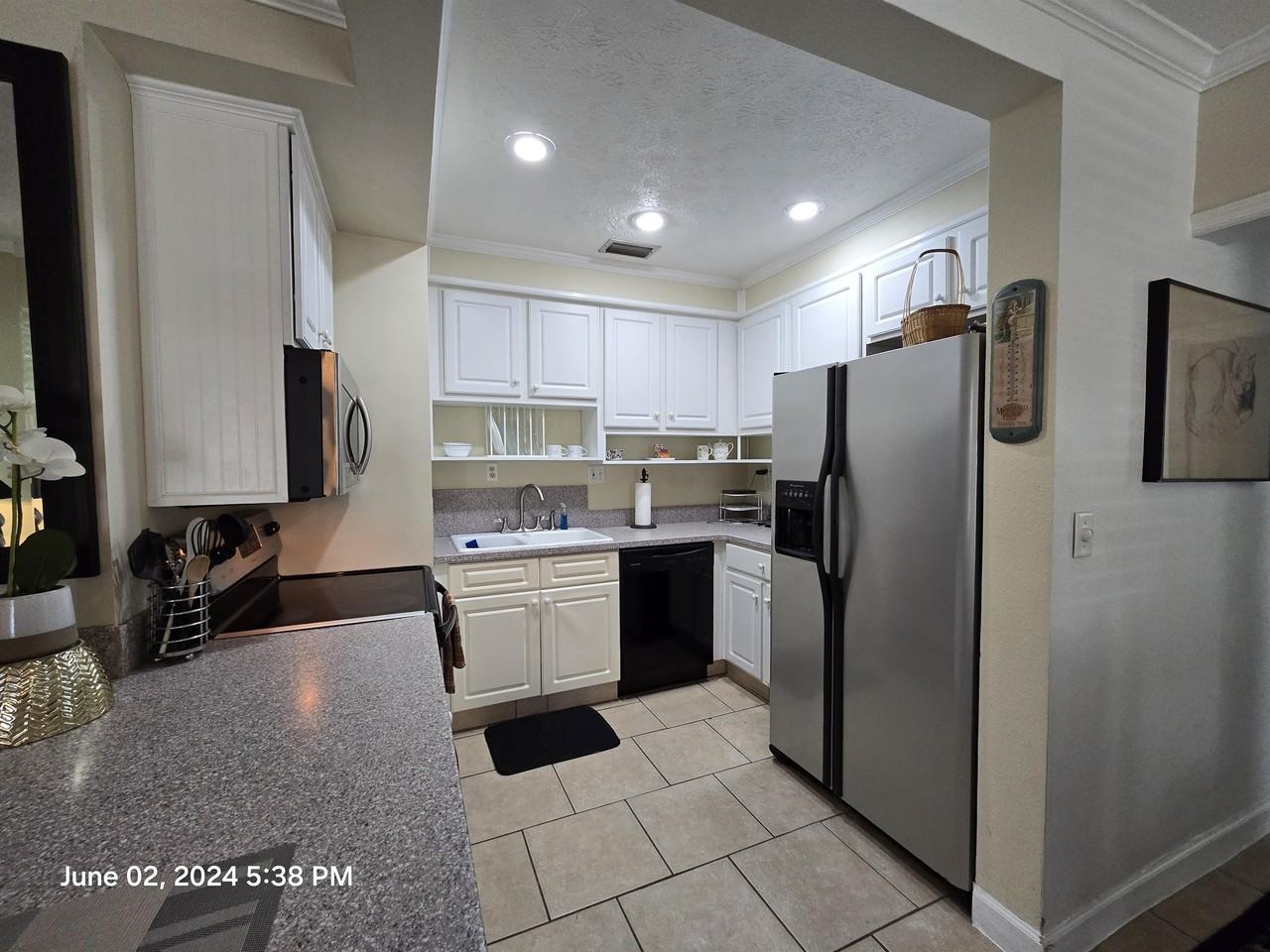 1200 Clay Ave #1 - Photo 4 of 15