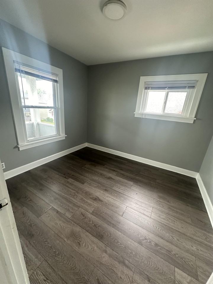 4911 E 108th St - Photo 6 of 10