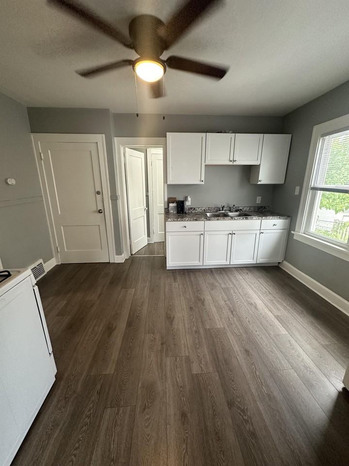 4911 E 108th St - Photo 5 of 10