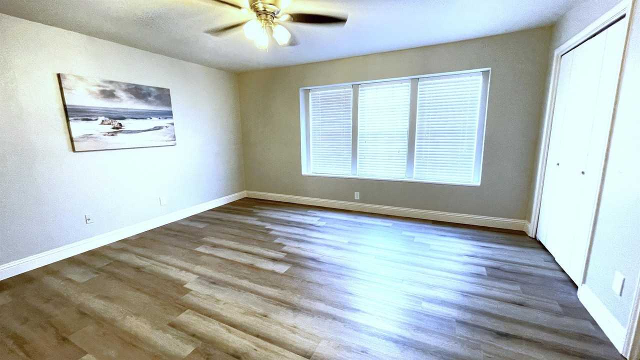 2221 Madrid Ct - Photo 3 of 19