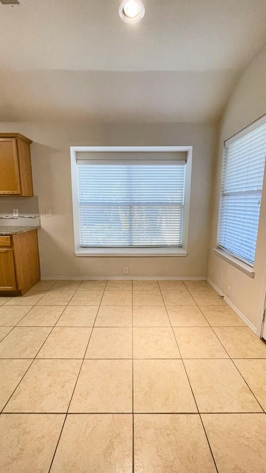 8209 Macgregor Dr - Photo 2 of 24