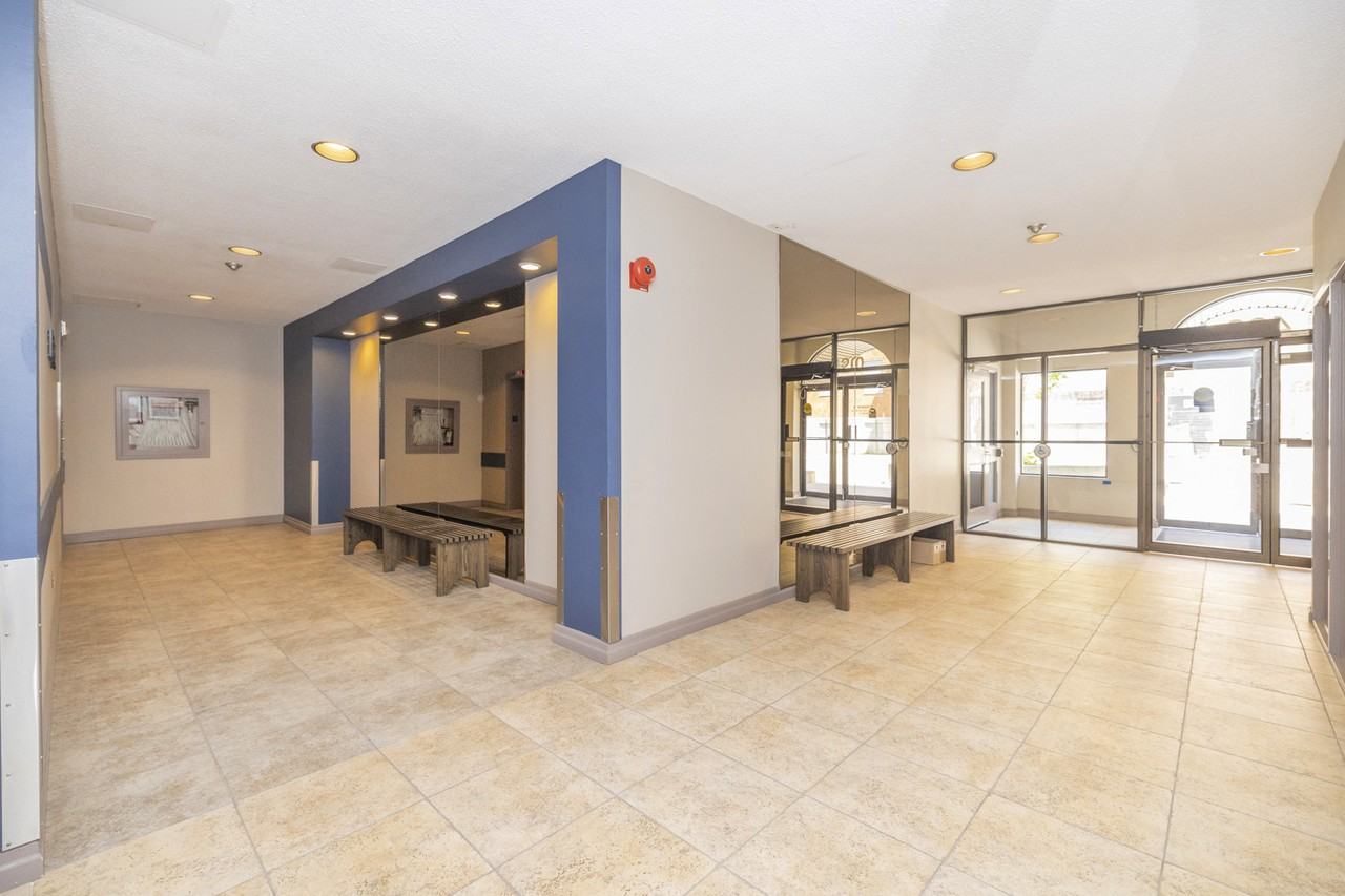 420 Lewis Street #503 - Photo 4 of 27