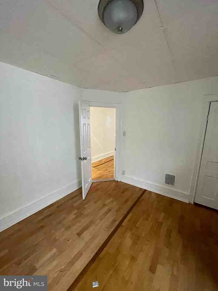 807 State St #B - Photo 2 of 2