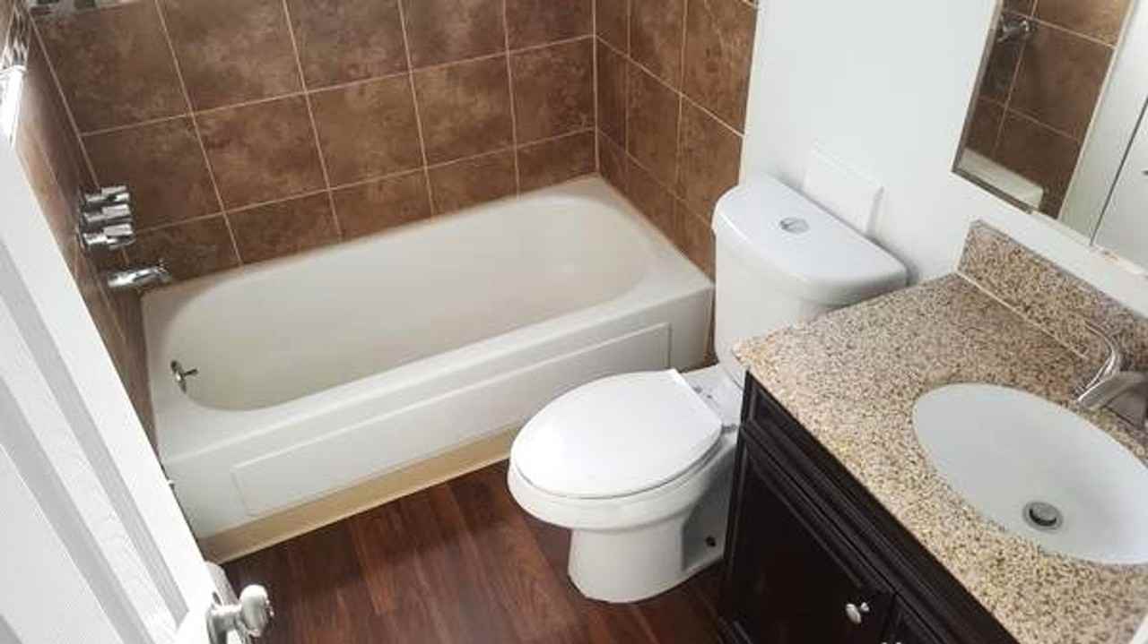 Remodeled 1 and 2 bedroom Apartments - Photo 4 of 9