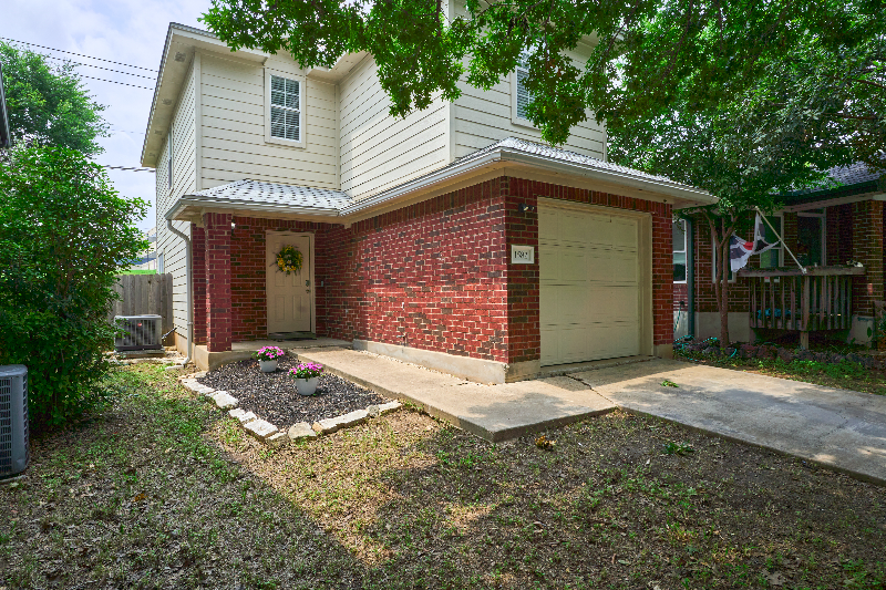 1582 Parkfield Cir - Photo 2 of 28