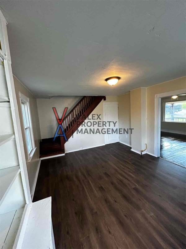 803 Kossuth Ave - Photo 3 of 7