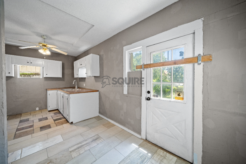 1309 Askew Ave - Photo 3 of 32