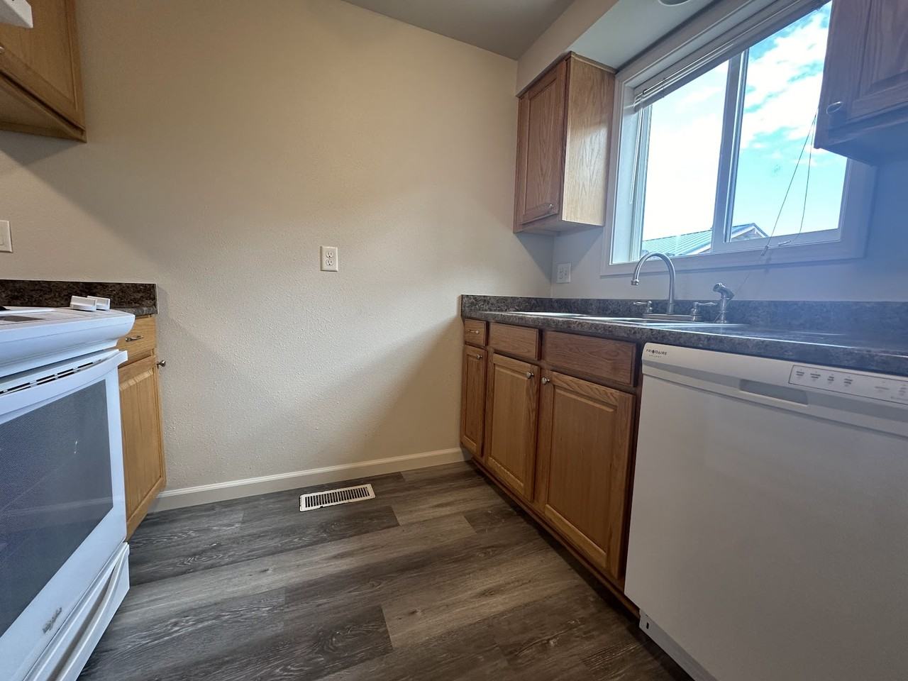2127 N Keene Way Dr #D - Photo 5 of 14