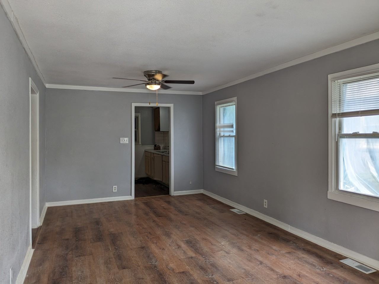 3927 Jackson Ave #NA - Photo 3 of 6