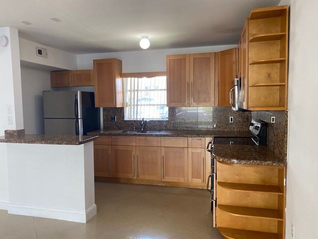 7680 Sw 82nd St #H121 - Photo 2 of 12