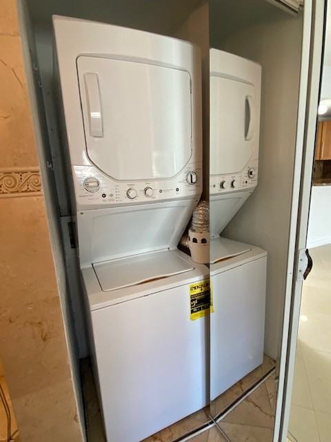 7680 Sw 82nd St #H121 - Photo 6 of 12
