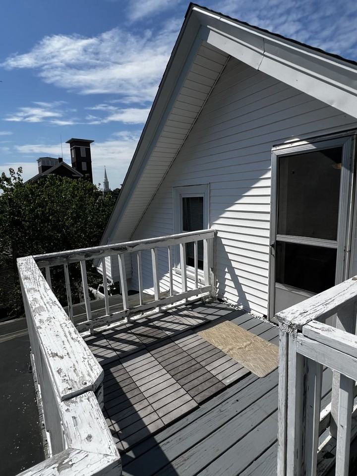 Maple Street Apartments - Photo 2 of 14