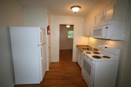 1212 W Chapel Hill St - Photo 5 of 9