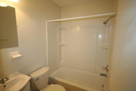1212 W Chapel Hill St - Photo 7 of 9