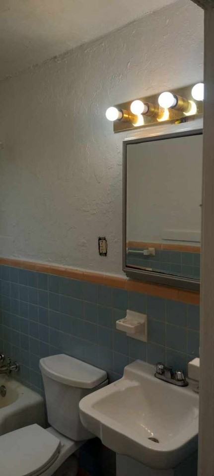 2614 Sw Cornell Ave - Photo 6 of 11