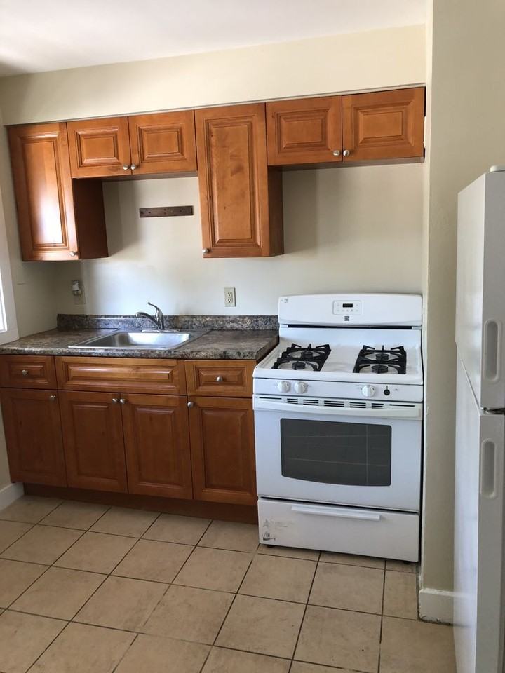 333 Oak Ave - Photo 2 of 14