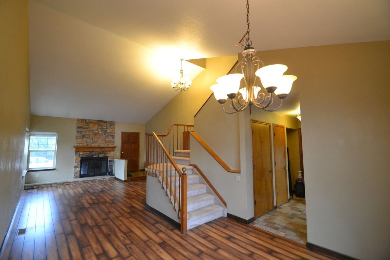 830 Dancing Horse Dr - Photo 3 of 19