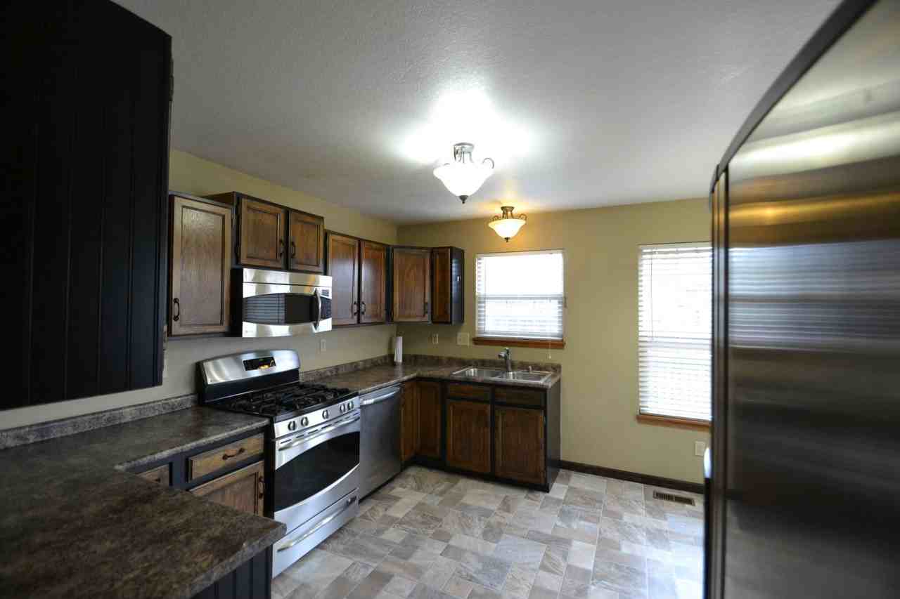 830 Dancing Horse Dr - Photo 4 of 19
