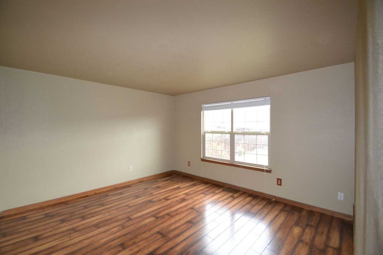 830 Dancing Horse Dr - Photo 6 of 19