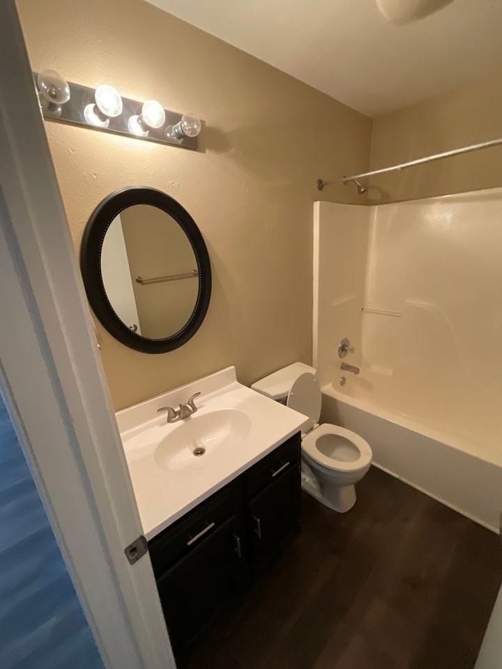 3800 S Bushmill Dr - Photo 3 of 13