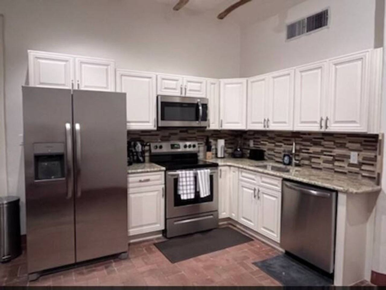 GreenHouse Complex - Photo 2 of 8