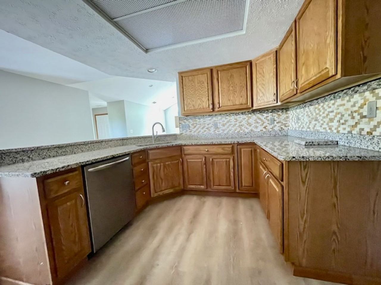 1199 Pheasant Run Ln - Photo 3 of 11