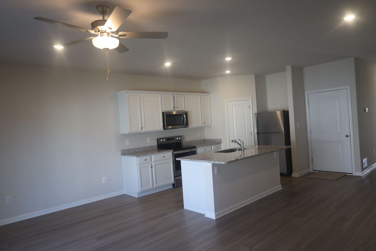 81 Cramsford St - Photo 3 of 13