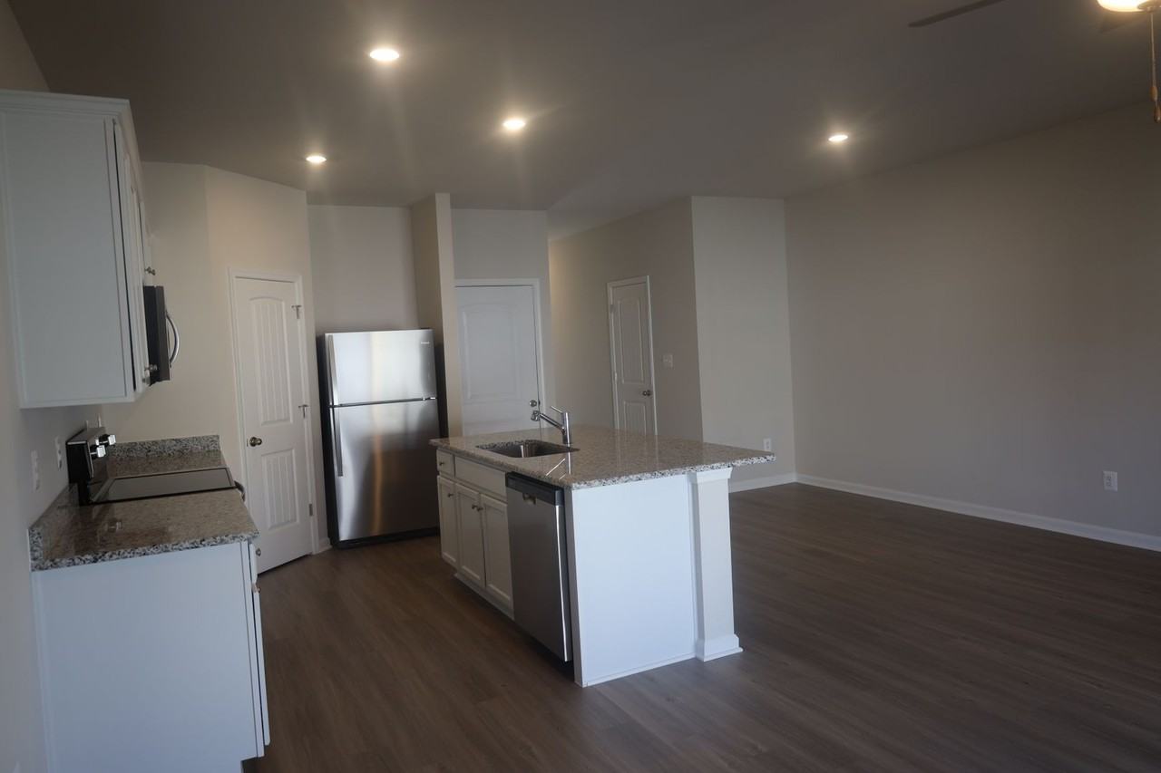 81 Cramsford St - Photo 4 of 13