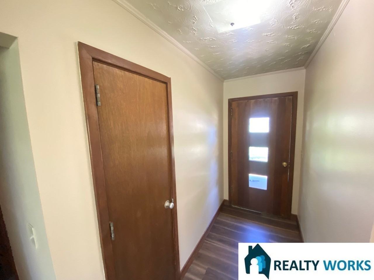 W Zeamer Street - Photo 2 of 16