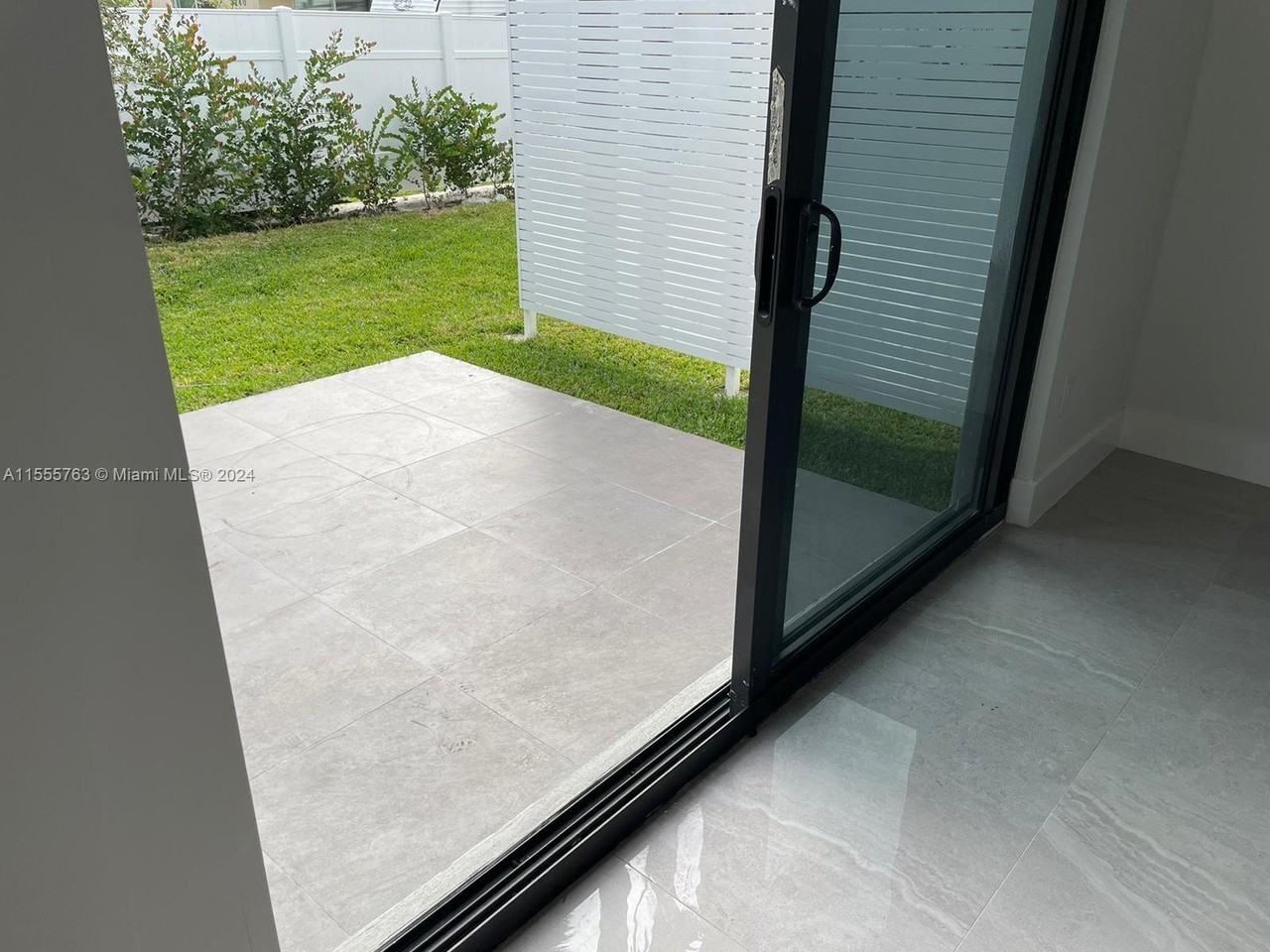 3246 Sw 44th St #1 - Photo 2 of 8