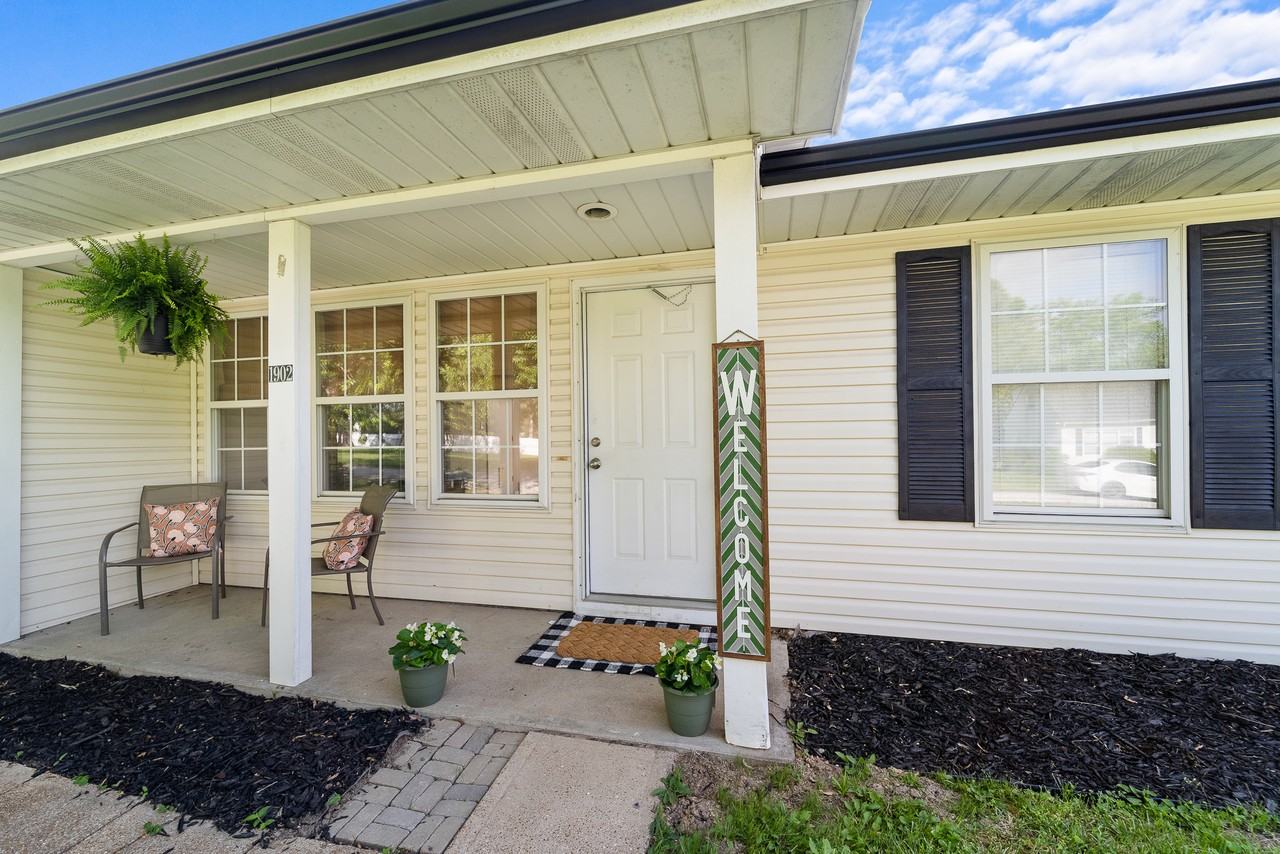 1902 North Frank Stanton Drive - Photo 2 of 24