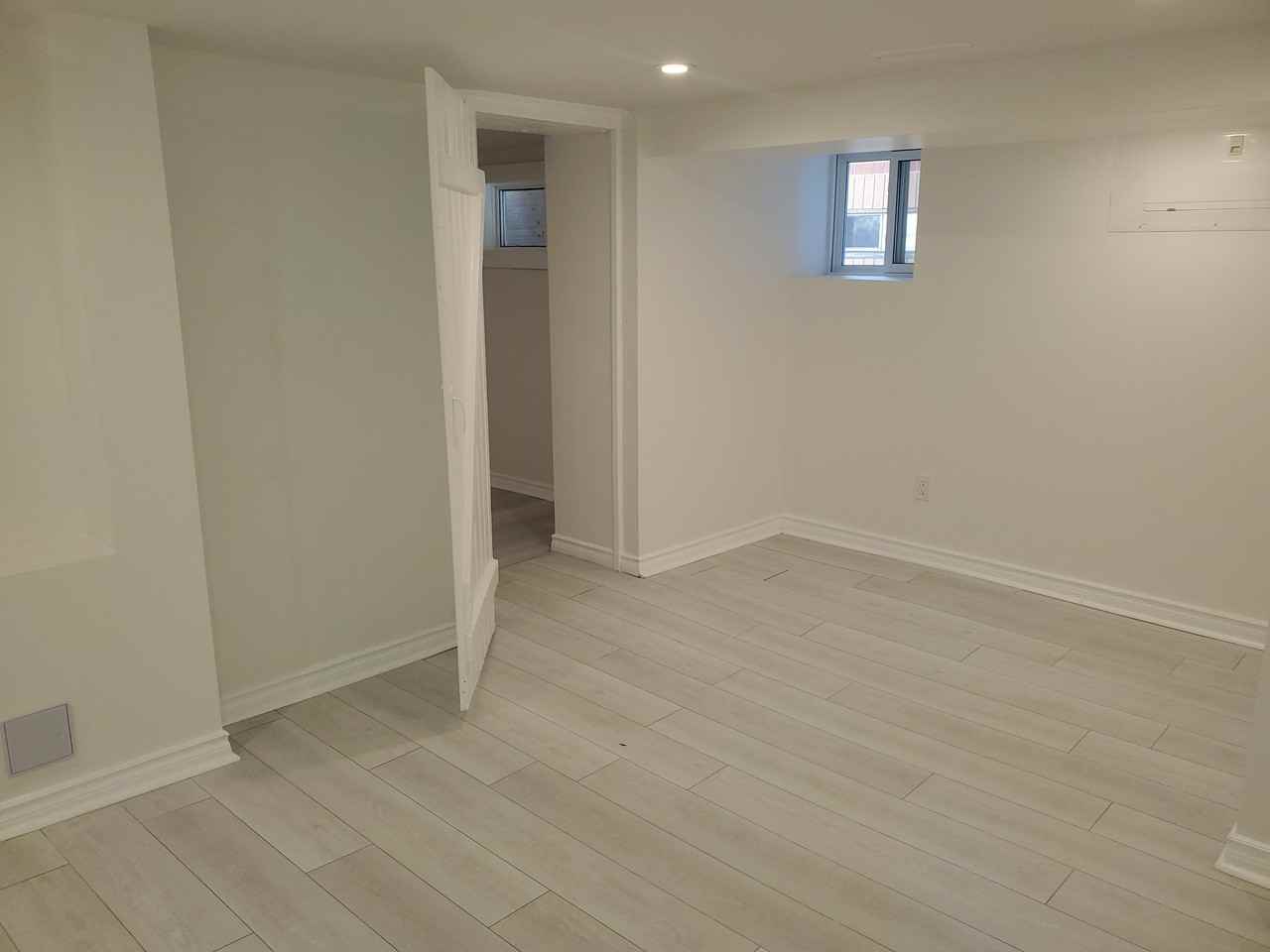 1228 Lansdowne Avenue - Photo 5 of 16