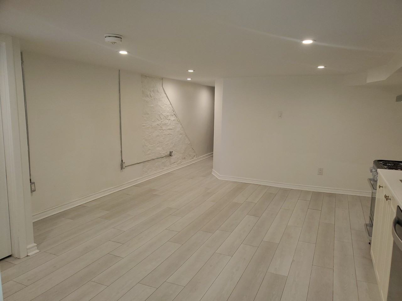 1228 Lansdowne Avenue - Photo 2 of 18