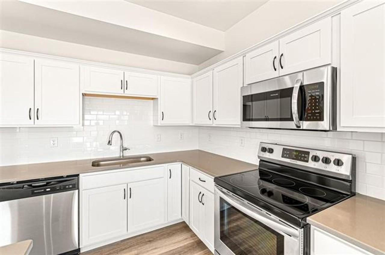 145 Sweetwater Ln #145 - Photo 2 of 21