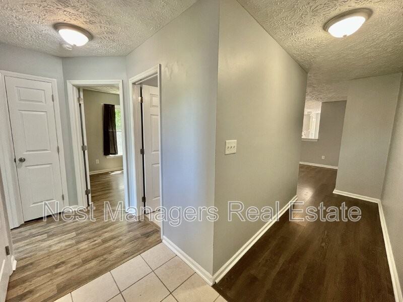 4226 Donegal Rd - Photo 4 of 29