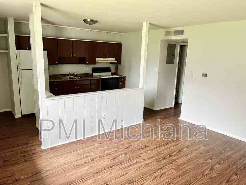 2024 Lathrop St - Photo 3 of 11