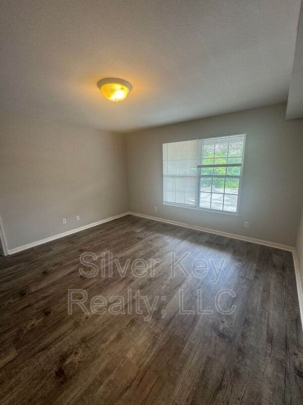 236 Willow Creek Dr #6 - Photo 3 of 14