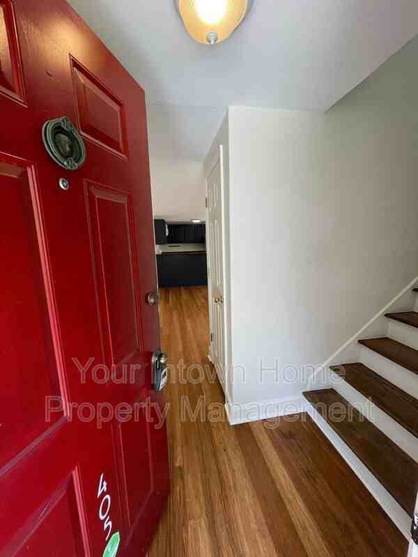 405 Hardendorf Ave Ne - Photo 2 of 19