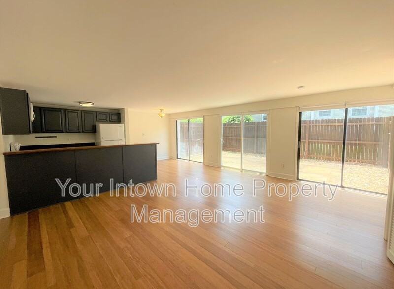 405 Hardendorf Ave Ne - Photo 3 of 19