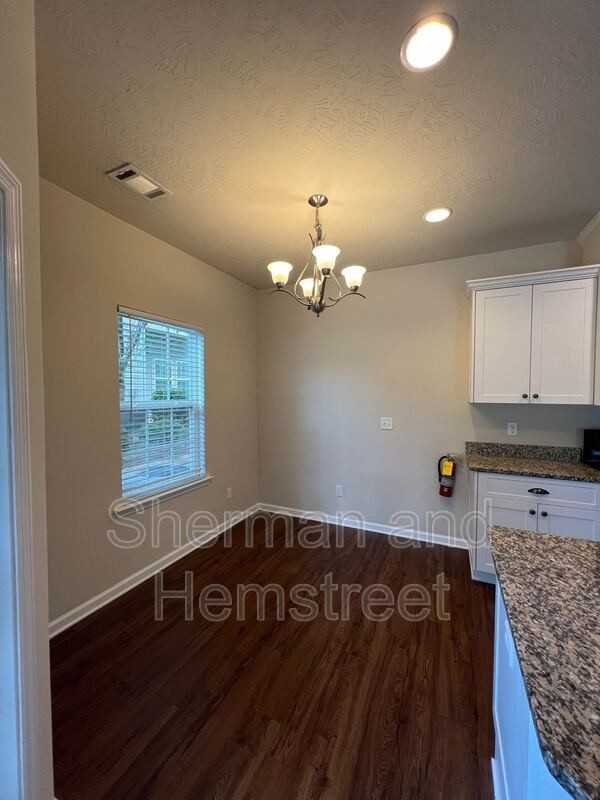 1001 Joiner Cir #1001 - Photo 4 of 11