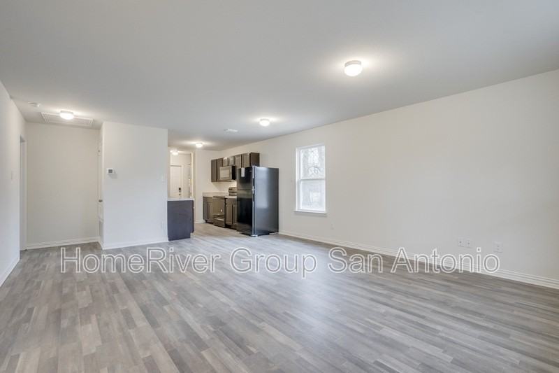 4126 San Luis St - Photo 2 of 13