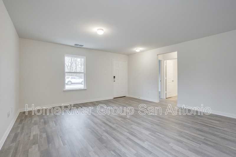 4126 San Luis St - Photo 3 of 13