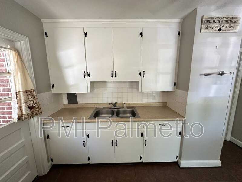 1719 Burnham St - Photo 6 of 17